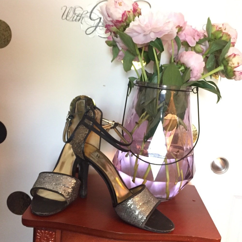 🎄Silver, Gold and Black Party Heels🎄